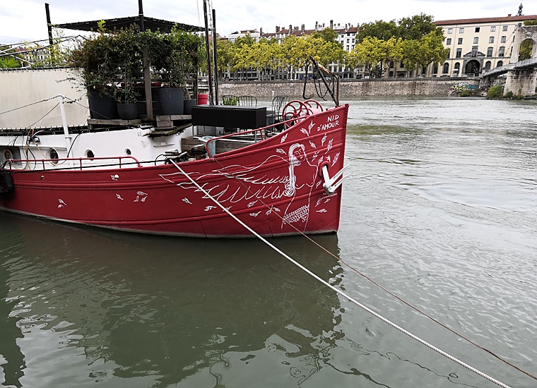 Péniche.jpg