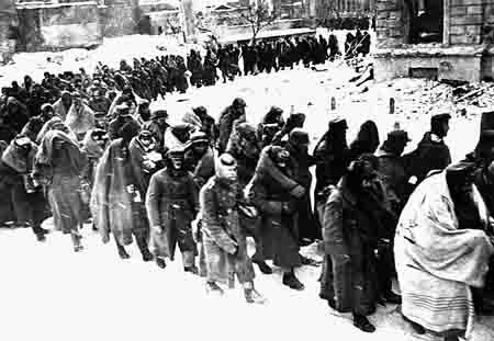 blog Russia-Stalingrad-Prisonniers-Allemands-1.jpg