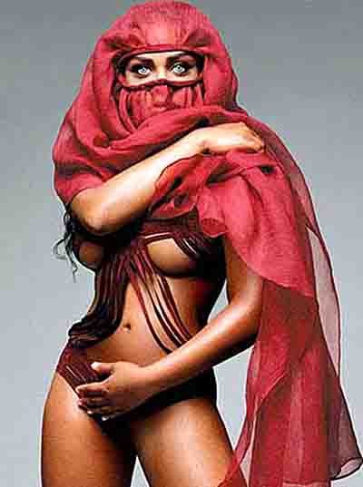 femme burqua rouge.jpg
